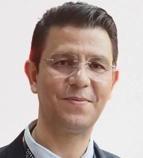  Ali Younes